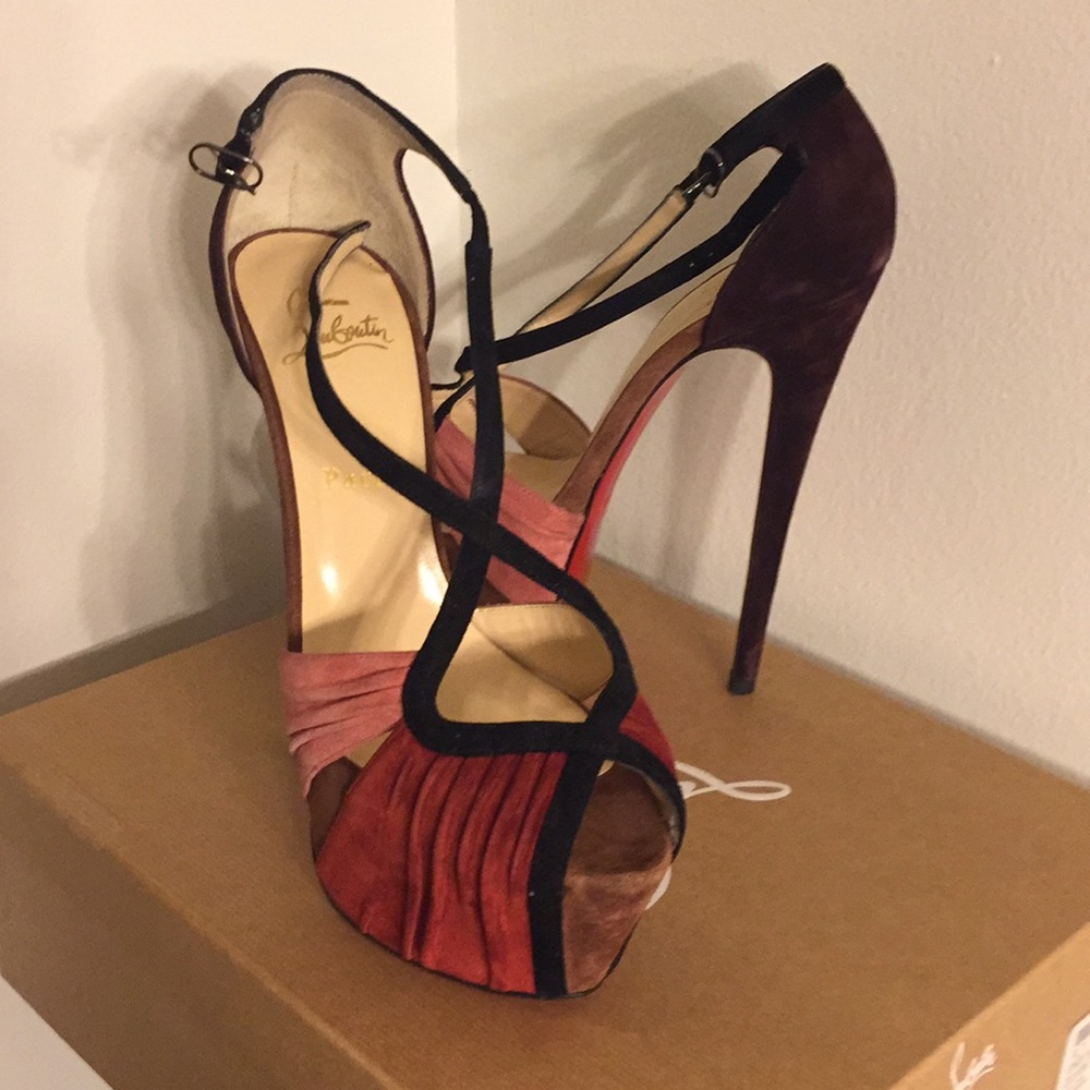 Christian Louboutin size 39 - Picture 3 of 8